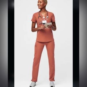 FIGS size small Zamora jogger in  Terracotta, Worn once! NWOT $32 OBO